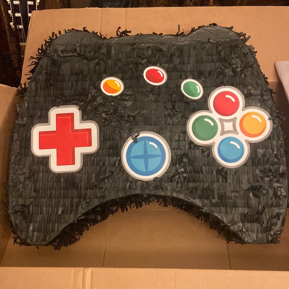 Game Controller Pinata